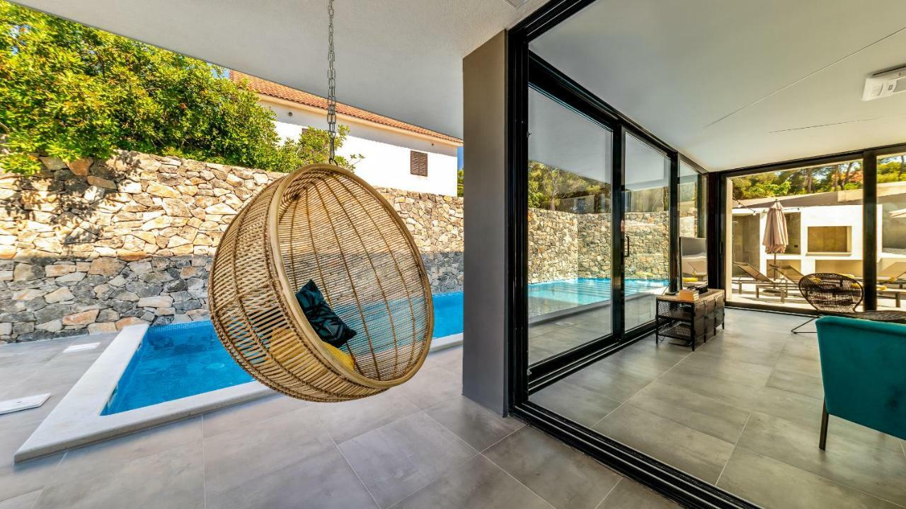 Villa Petra Sutivan Buitenkant foto
