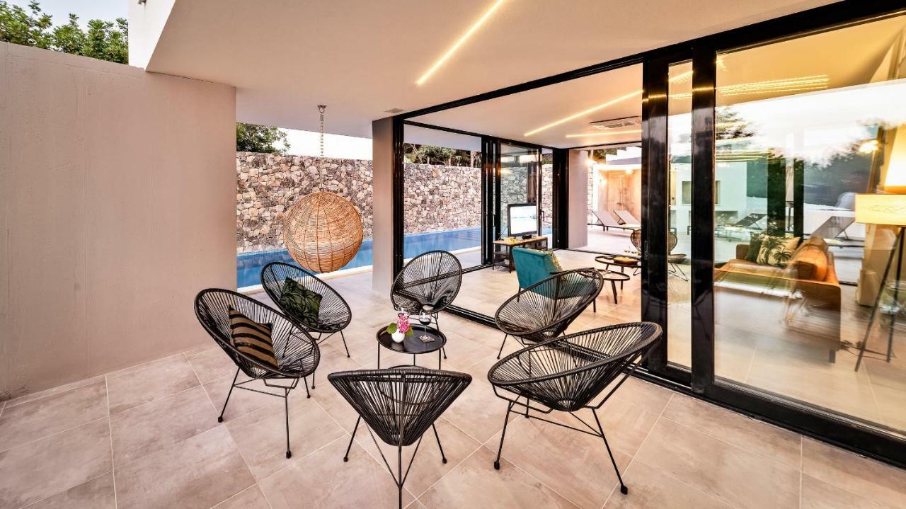 Villa Petra Sutivan Buitenkant foto